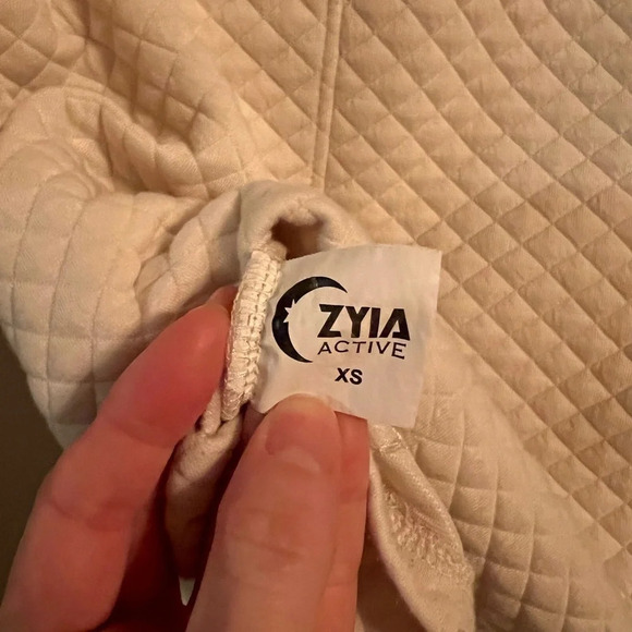 ZYIA active quilted athletic hoodie. Size XS. - Picture 6 of 6